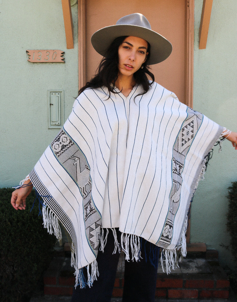 Poncho #3 - Doña Alicia – Hampui Hats